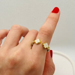 Beyaz mineli yonca yüzük