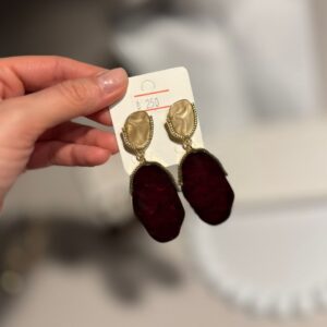 sedefli, sallantılı bordo tasarım küpe