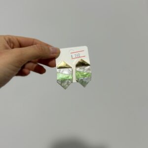 karışık renk sedefli tasarım küpe