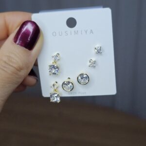 6'lı taşlı küpe seti