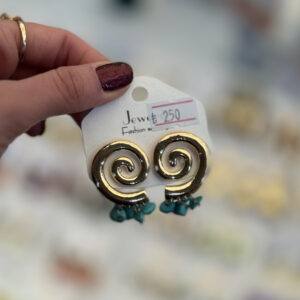 Spiral mavi boncuklu küpe